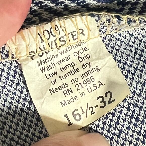 Vintage 70s Size Large Blue Herringbone Polyester Dart Collar Button Blouse Top - Picture 7 of 7